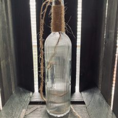 Weinfalsch beleuchtet